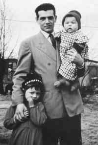 Gottfried Weiss and his Children